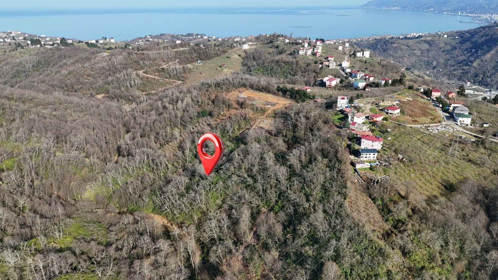 MABEL'DEN AKKESE MAHALLESİ 4.870 M2 SATILIK YOLA SINIR ARAZİ